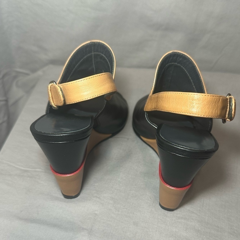 Stuart Weitzman back/tan leather 4” wedge size 5.5 - Picture 6 of 9